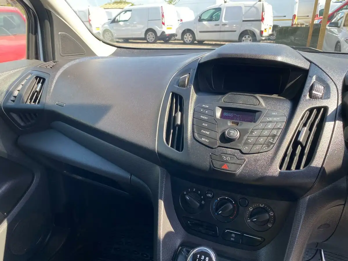 2016-ford-transit-connect-16tdci-l1-200-panel-big-26