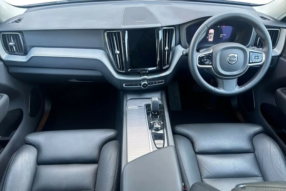 2024-volvo-xc60-20-b5-plus-big-5