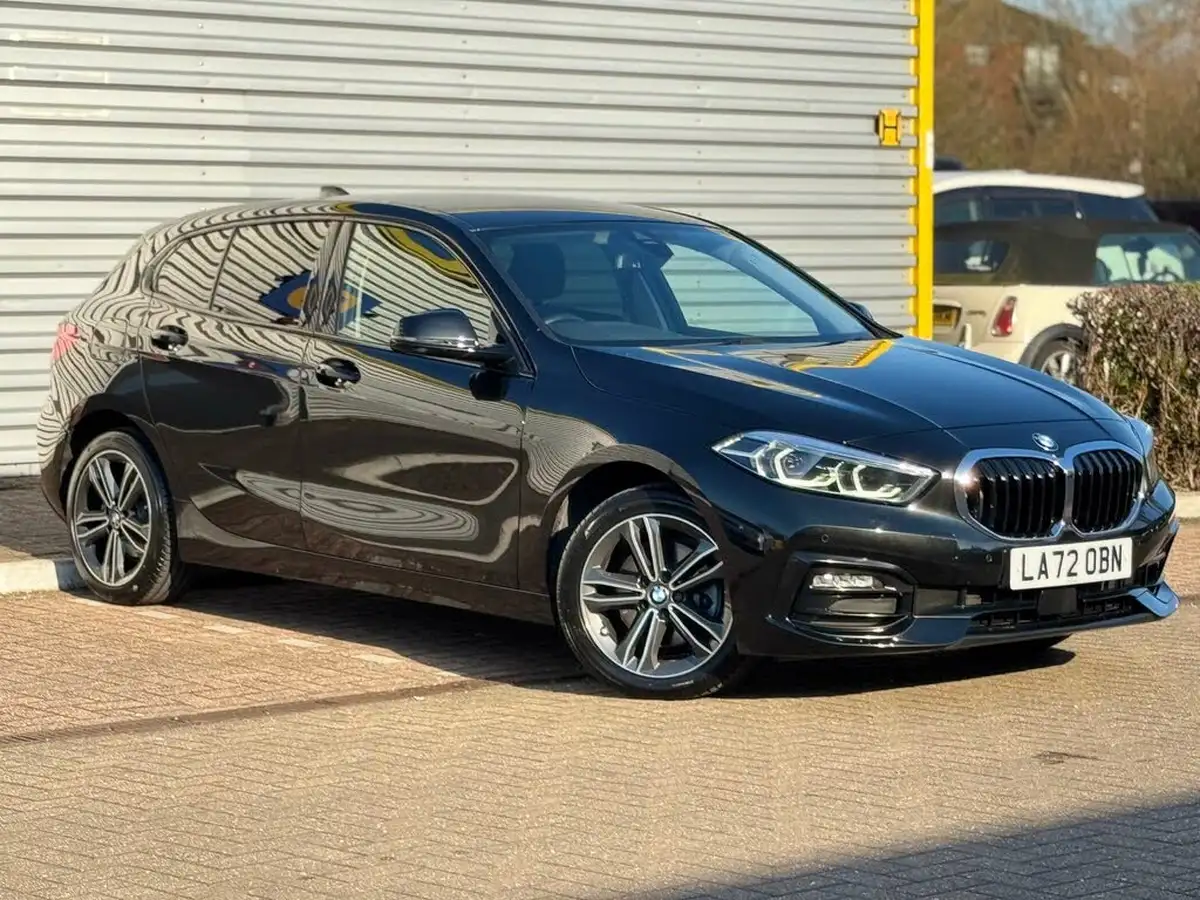 2023-bmw-1-series-15-118i-sport-dct-big-3