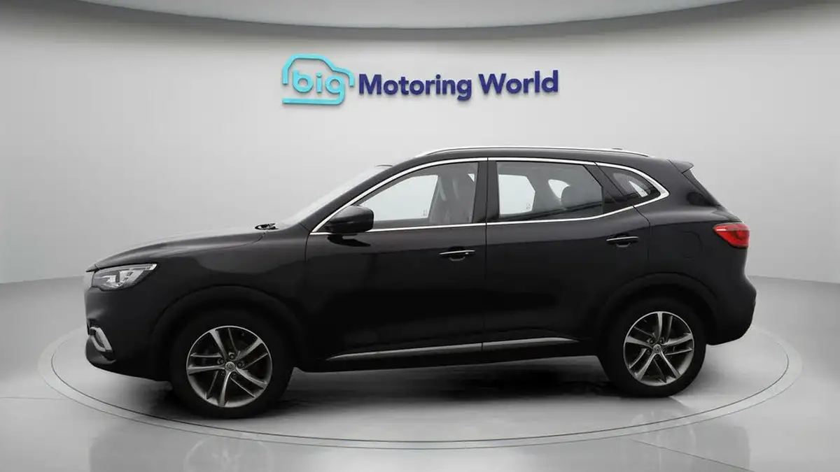 2022-mg-hs-15t-gdi-exclusive-162ps-dct-big-4