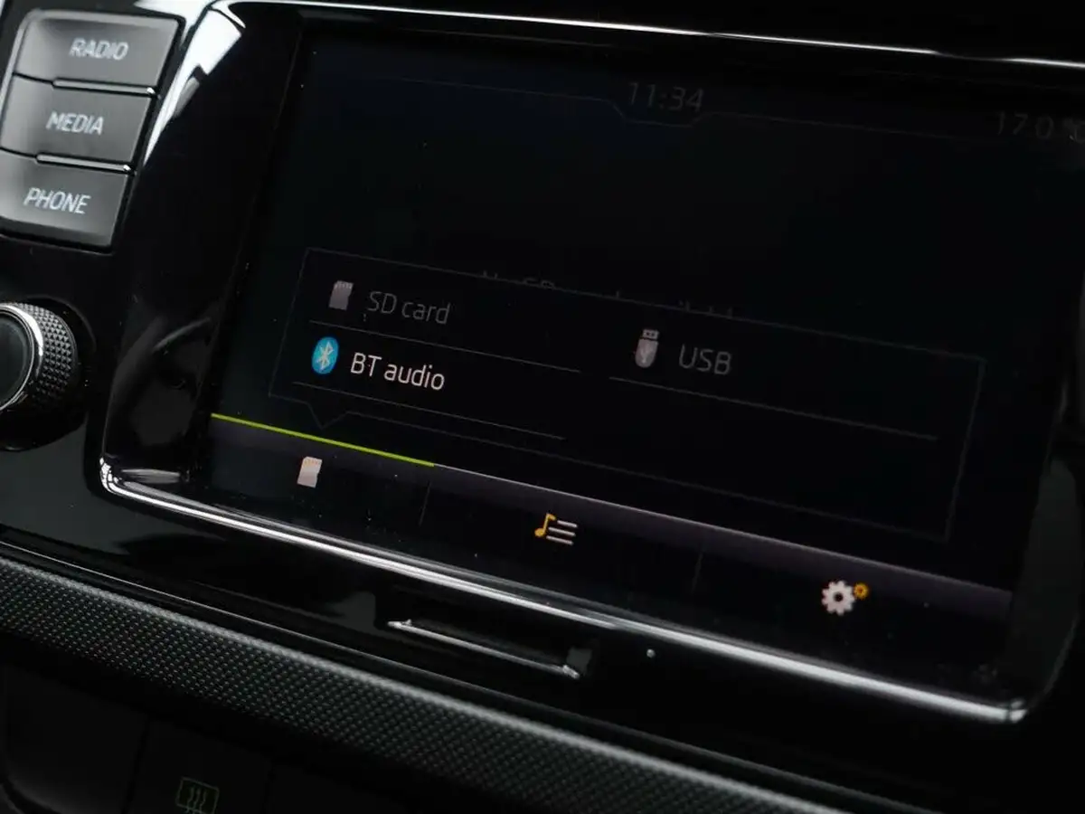 2021-skoda-fabia-10-mpi-se-big-19