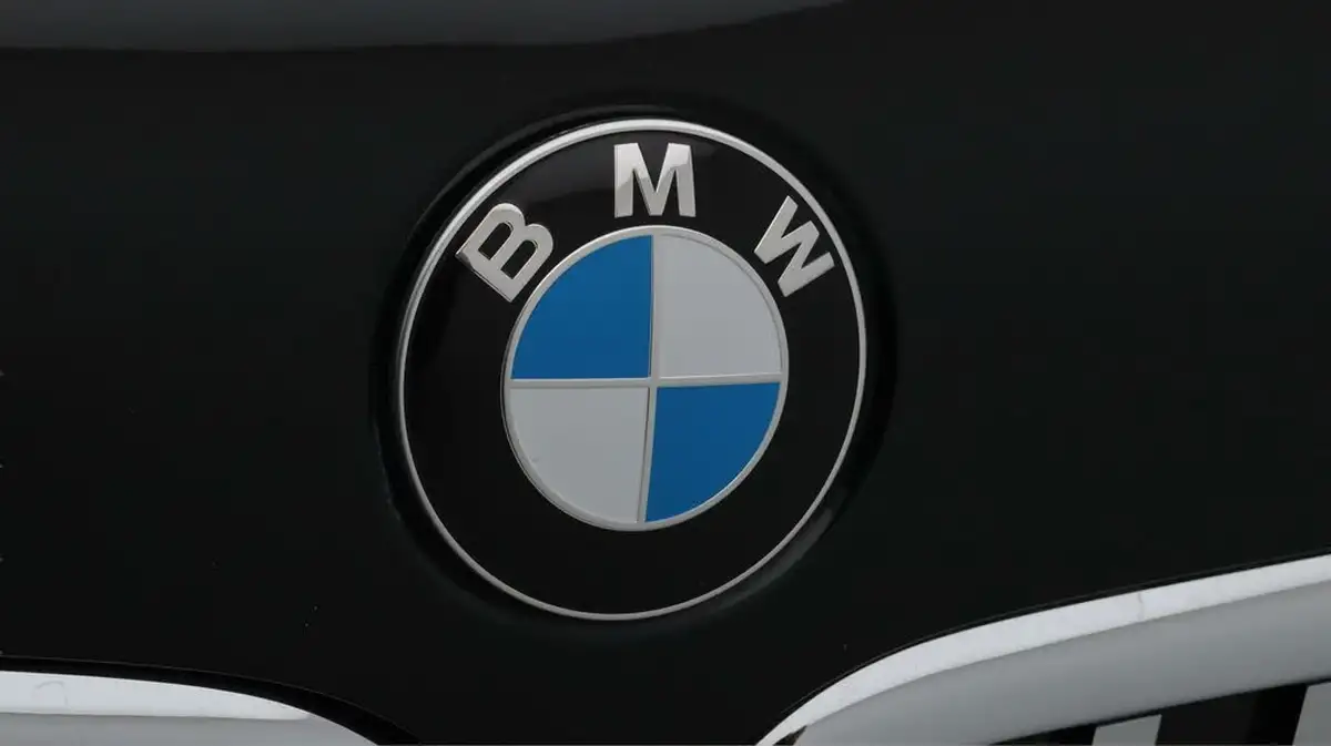 2019-bmw-7-series-30-745e-m-sport-big-27