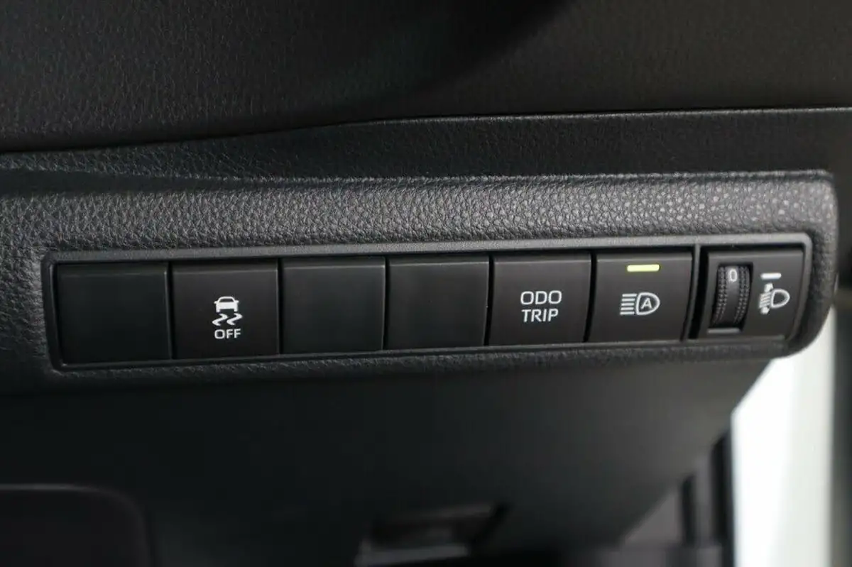 2023-toyota-corolla-18-vvt-i-icon-138bhp-touring-sports-5d-big-24