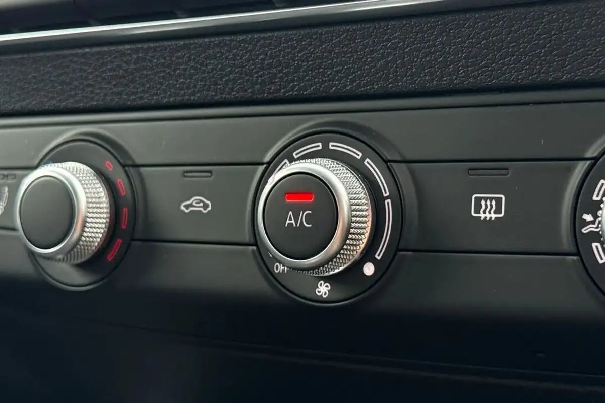 2022-audi-q2-20-35-tdi-s-line-big-36