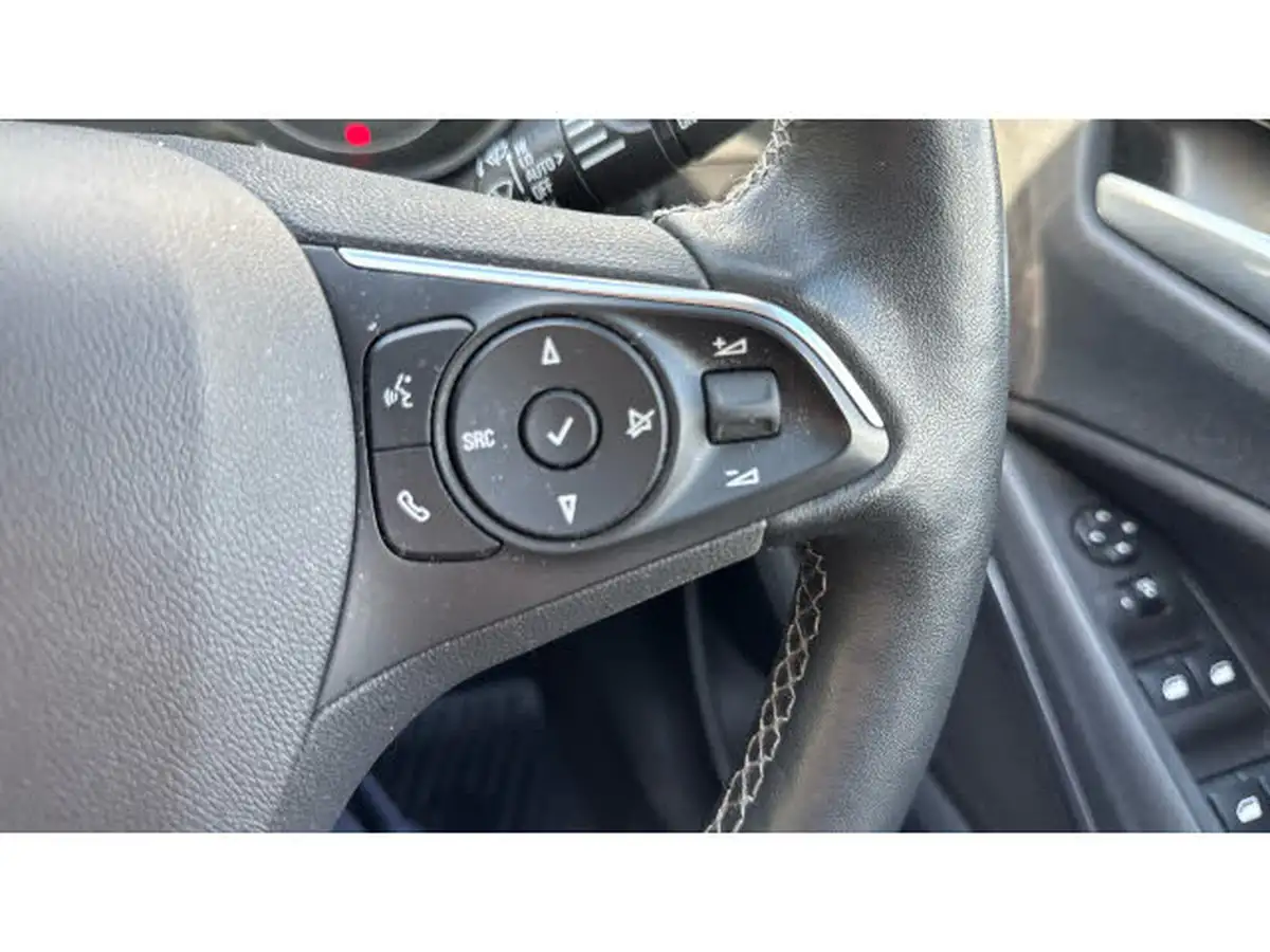 2022-vauxhall-crossland-12-ultimate-130ps-big-27