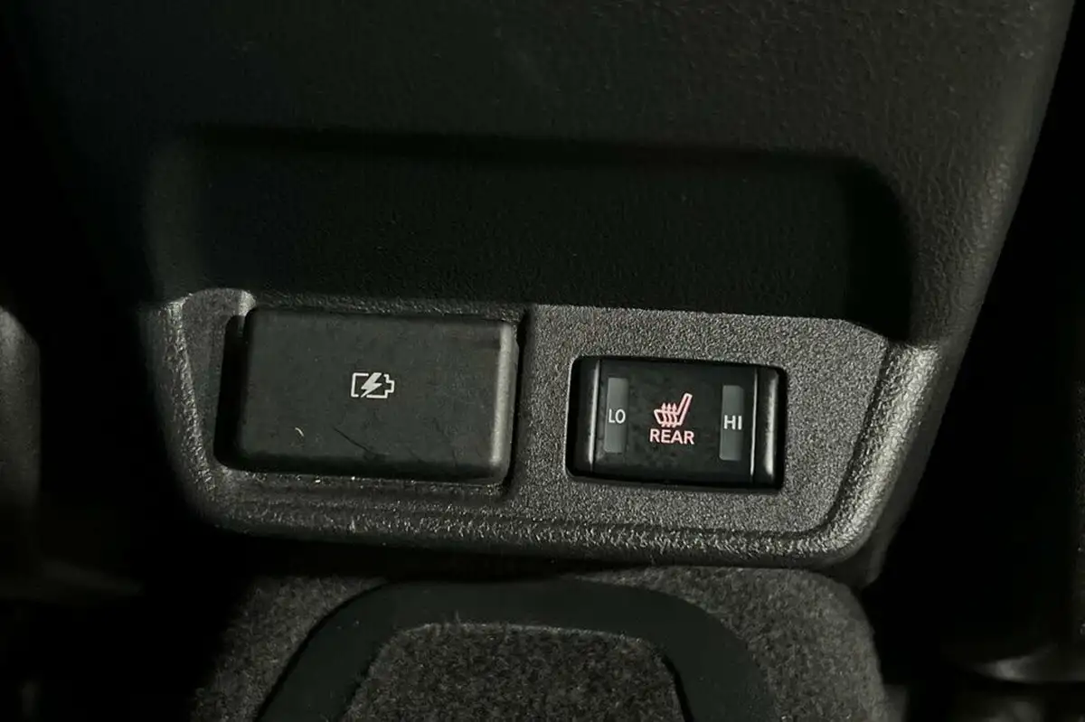 2020-nissan-leaf-e-e-3zero-big-39