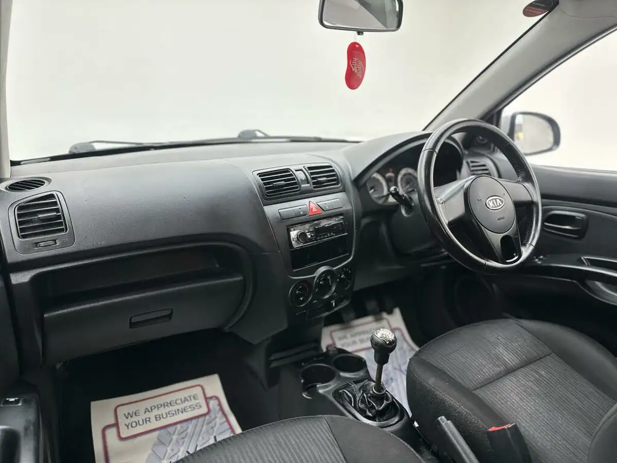2011-kia-picanto-11-graphite-big-22