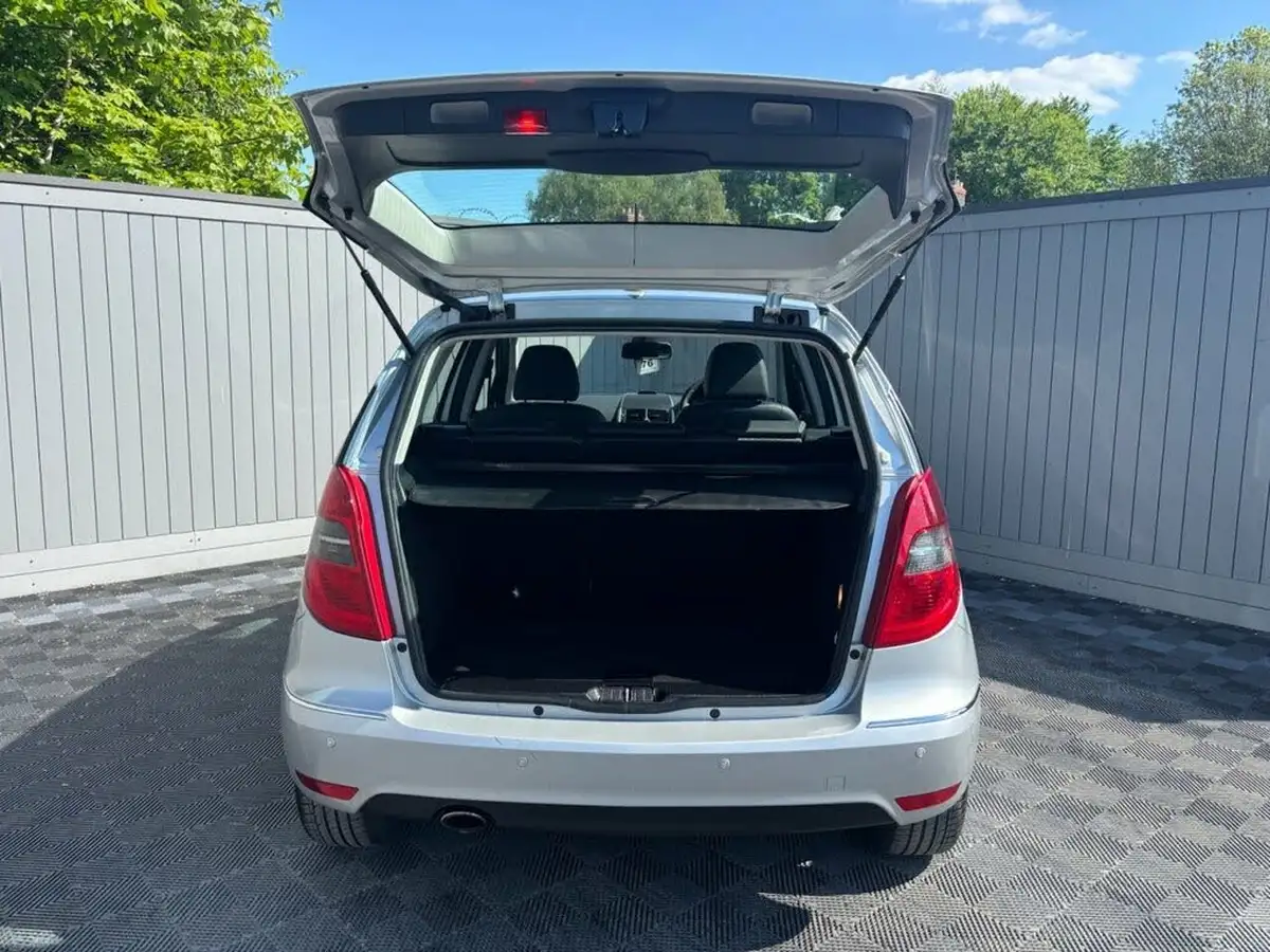 2009-mercedes-benz-a-class-20td-a160-avantgarde-se-5d-cvt-new-gen-big-18