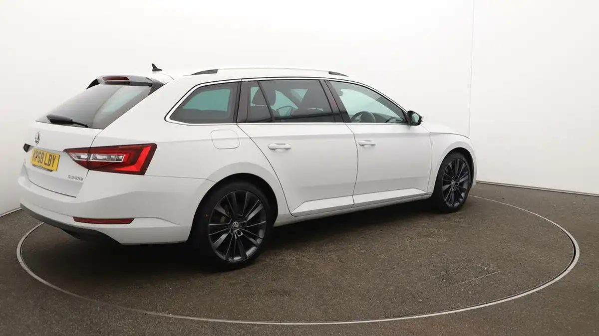 2018-skoda-superb-20tdi-scr-se-l-executive-190ps-estate-big-45