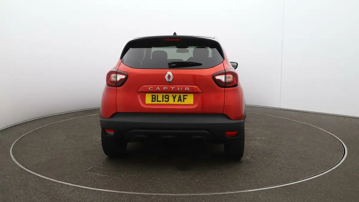2019-renault-captur-09-tce-iconic-big-56