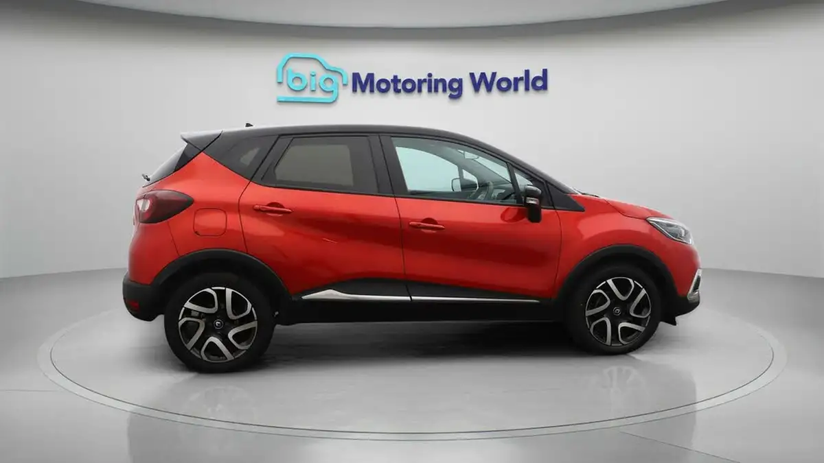 2019-renault-captur-09-tce-iconic-big-8