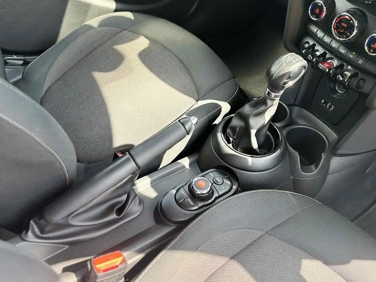 2017-mini-cooper-15-cooper-ss-hatchback-5d-auto-big-19