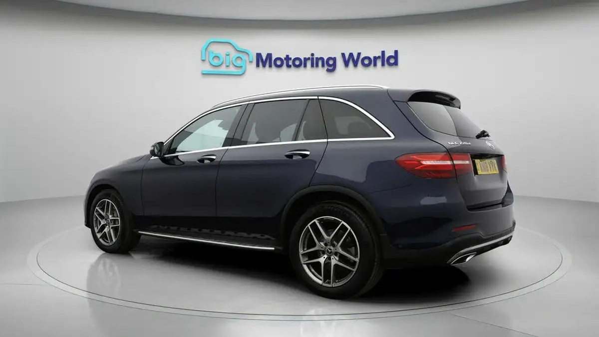 2018-mercedes-benz-glc-class-21d-glc220d-amg-line-premiumss-station-wagon-5d-big-4