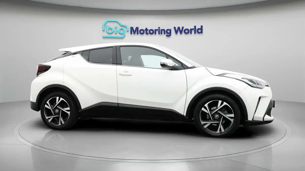 2022-toyota-c-hr-20-vvt-i-design-big-7