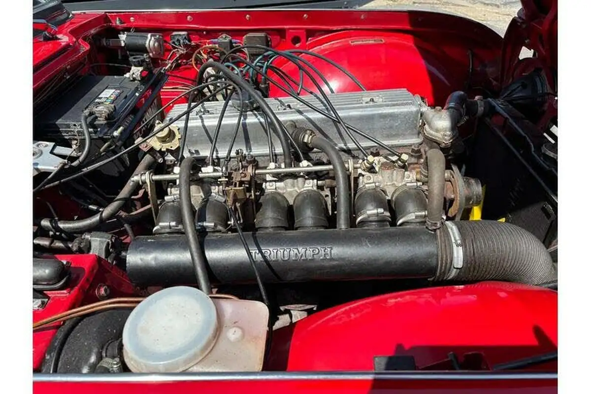 1968-triumph-tr5-convertible-big-12