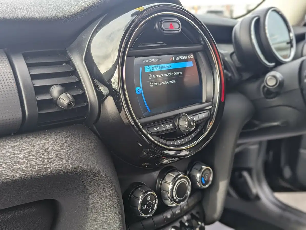 2018-mini-cooper-15-cooper-series-ii-ss-hatchback-3d-big-18