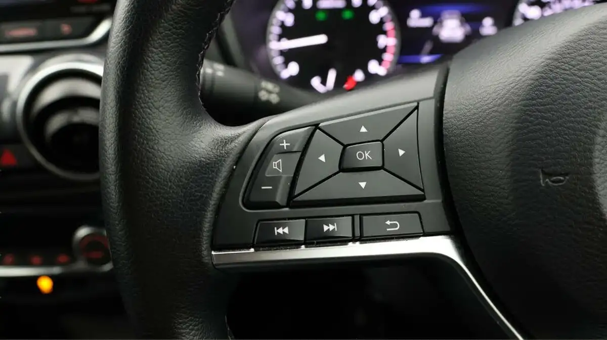 2023-nissan-juke-10-dig-t-n-connecta-big-22