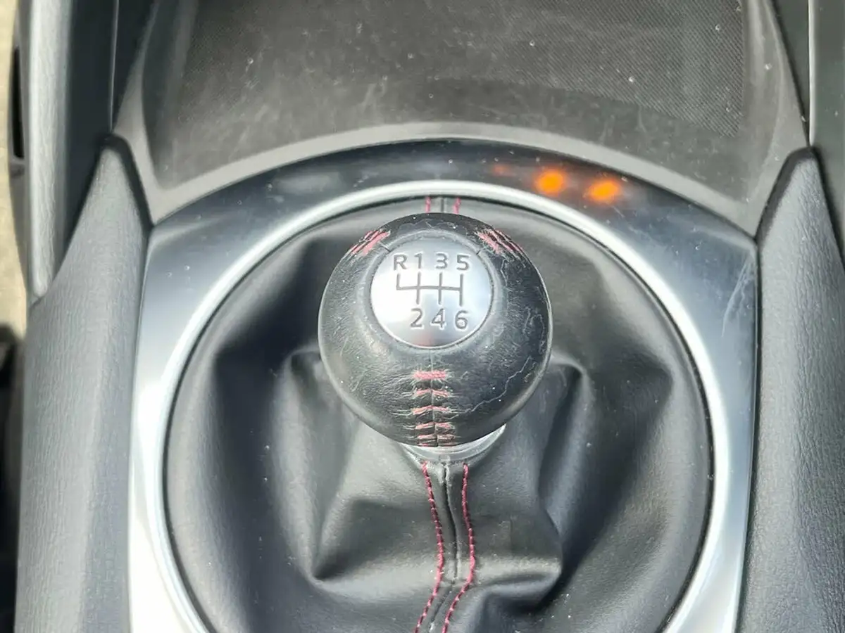 2018-mazda-mx-5-20-sport-convertible-big-40