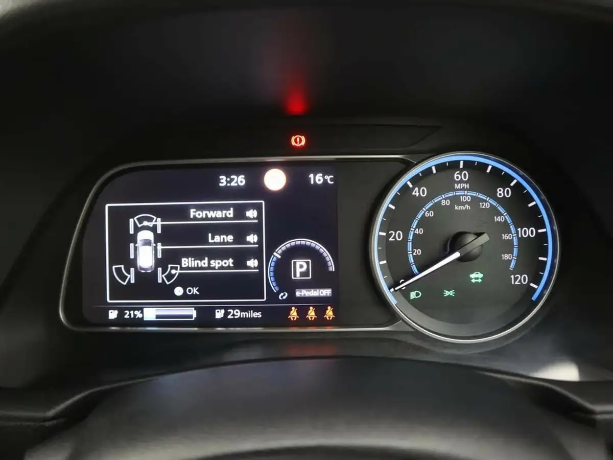 2024-nissan-leaf-e-n-connecta-39kwh-big-16
