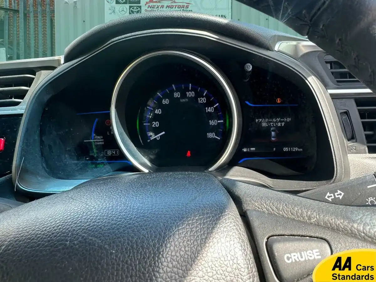 2014-honda-jazz-big-14
