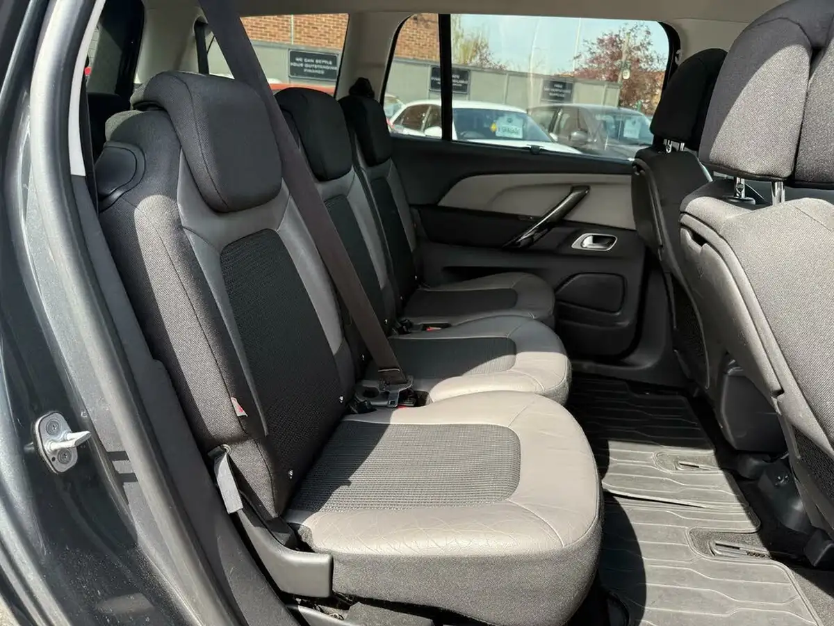 2016-citroen-grand-c4-picasso-16bluehdi-flair-eat6-big-13