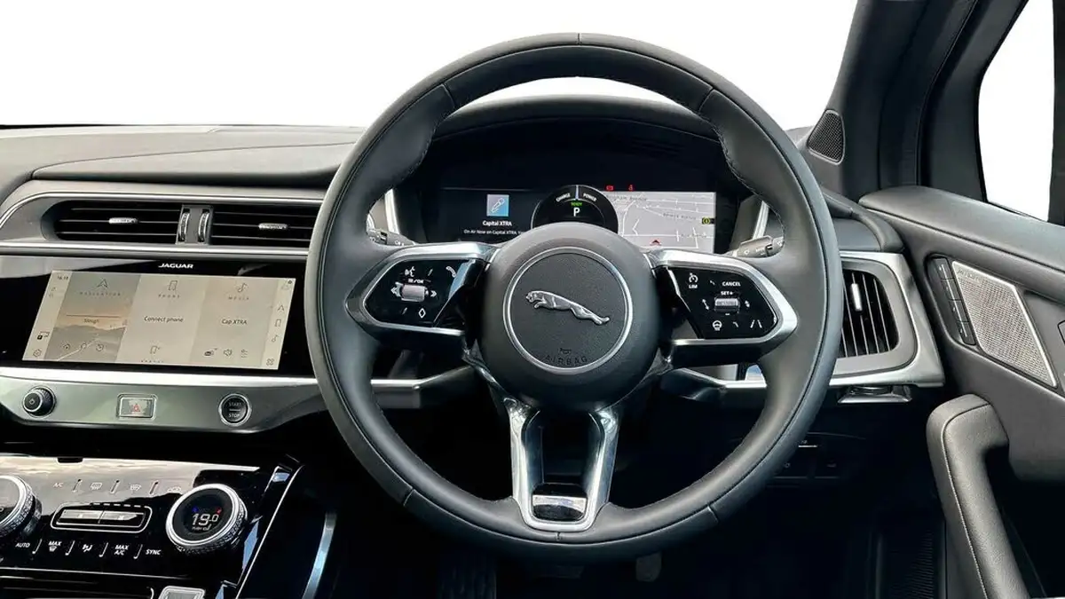 2023-jaguar-i-pace-ev400-black-big-14