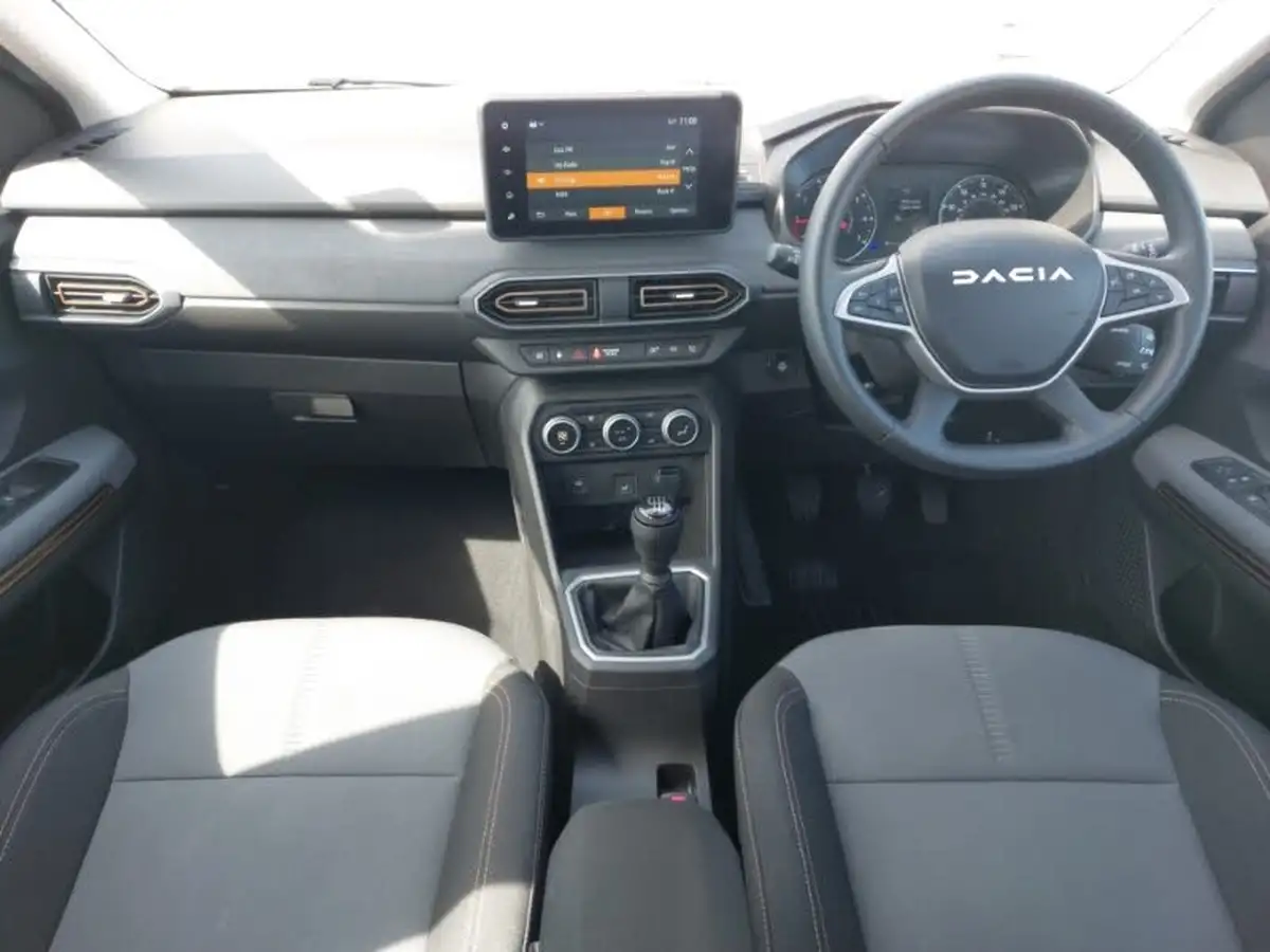 2024-dacia-sandero-stepway-10-tce-extreme-90bhp-big-2