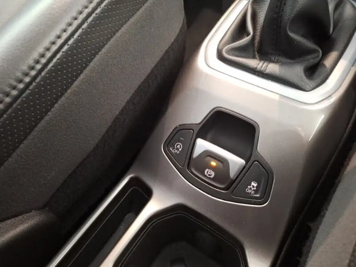 2019-jeep-renegade-10-gse-limited-big-18