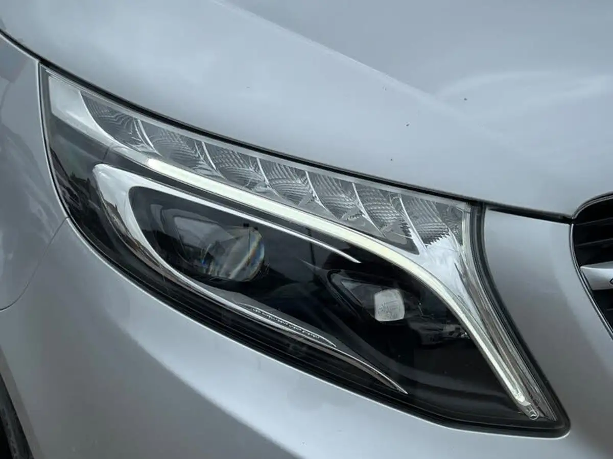 2018-mercedes-benz-v-class-21d-v220d-sport-big-22