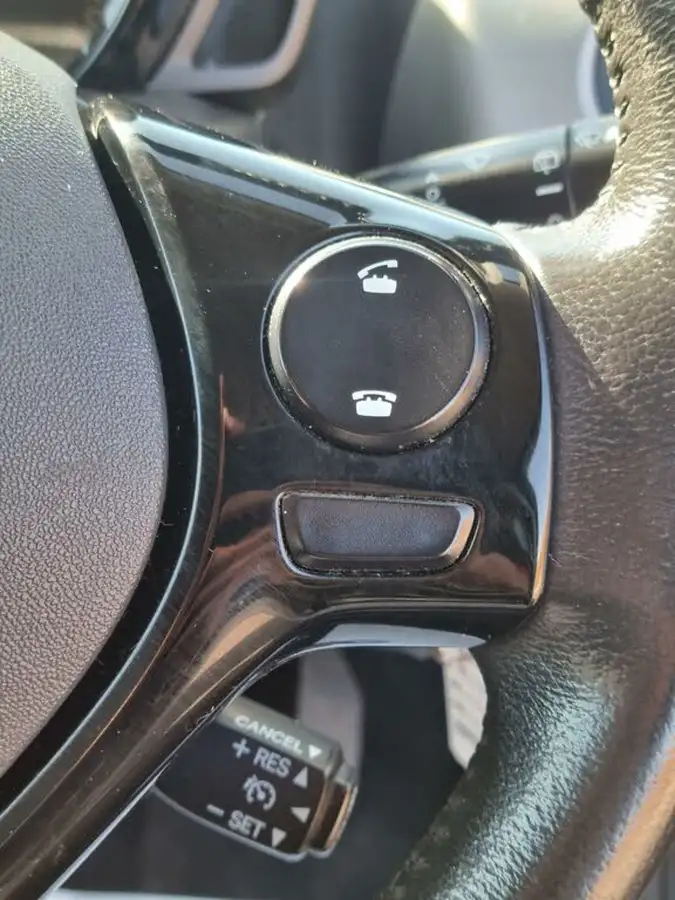 2015-citroen-c1-10-vti-flair-3d-big-22