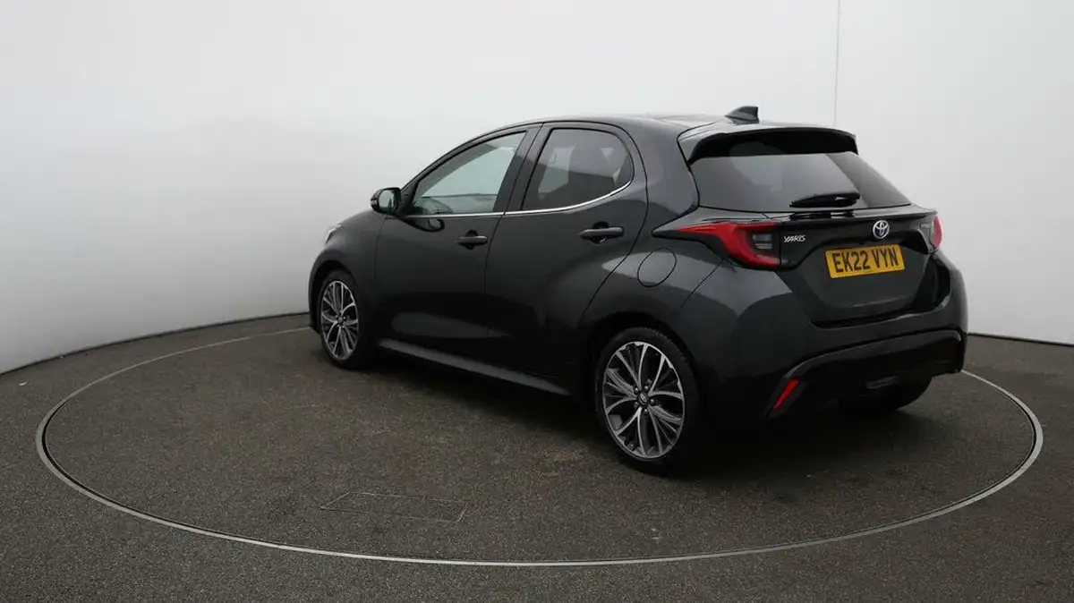 2022-toyota-yaris-15-vvt-i-excel-big-60