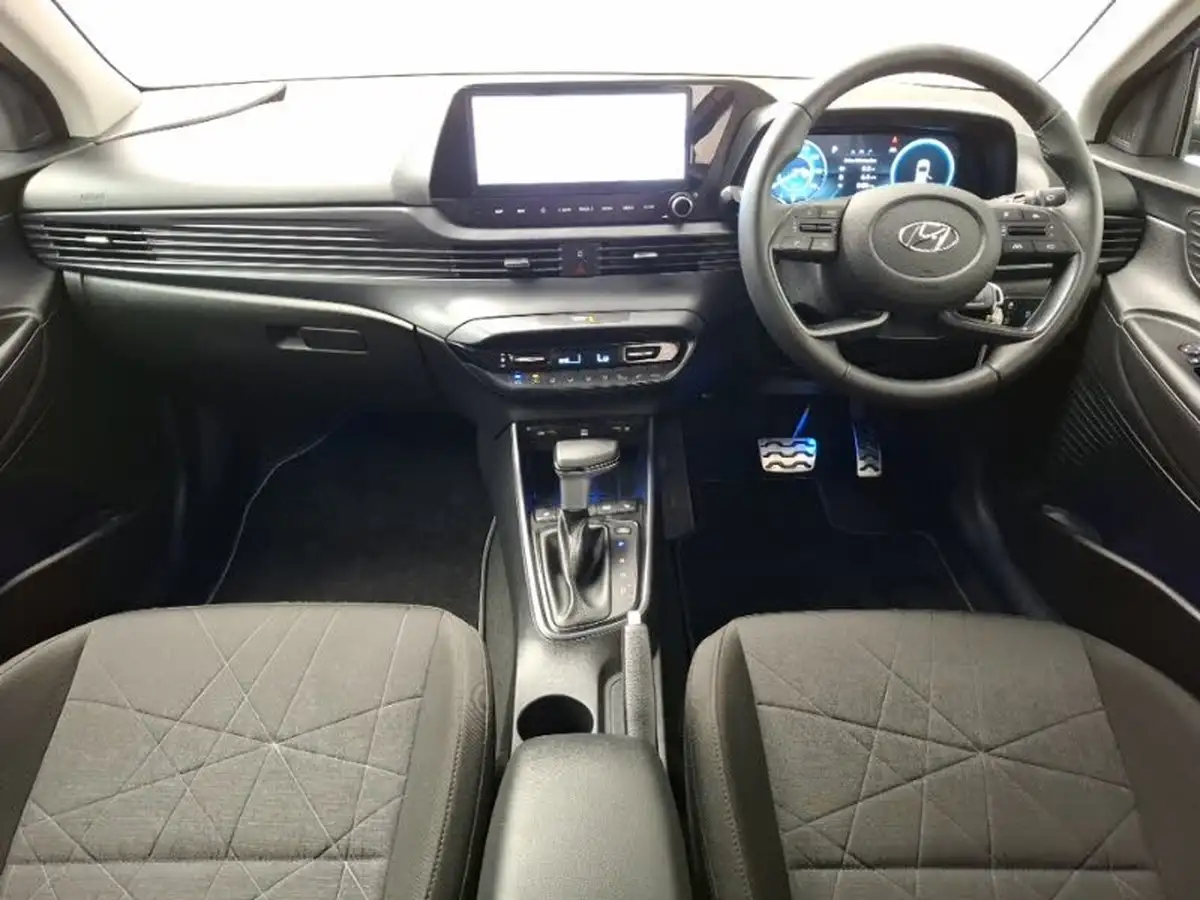 2023-hyundai-bayon-10-t-gdi-premium-100ps-dct-big-2