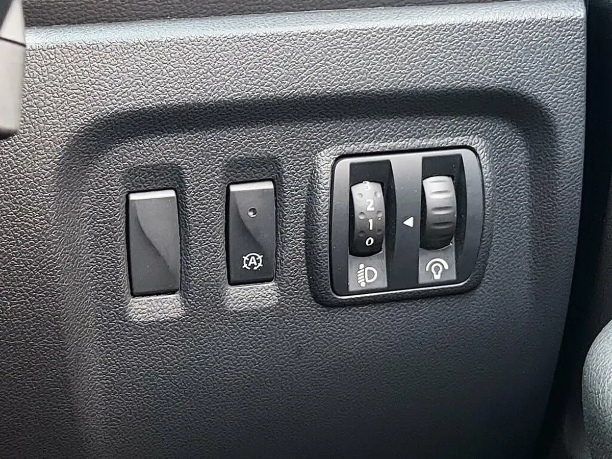 2017-renault-captur-12-dynamique-s-nav-big-35