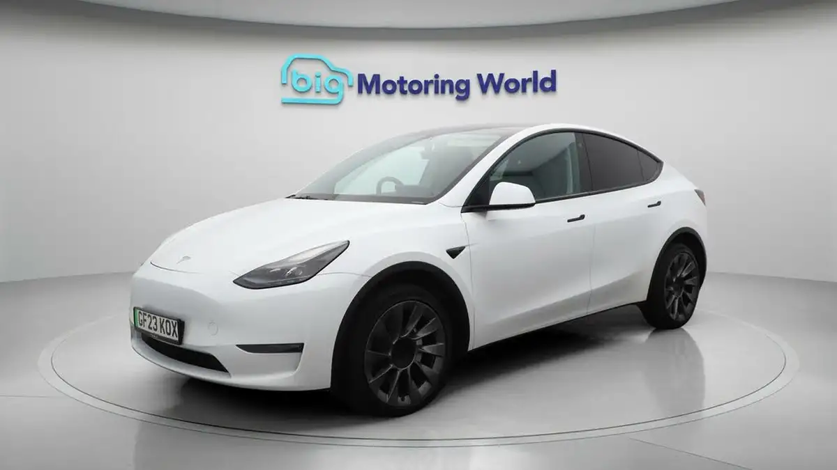2023-tesla-model-y-e-long-range-big-3