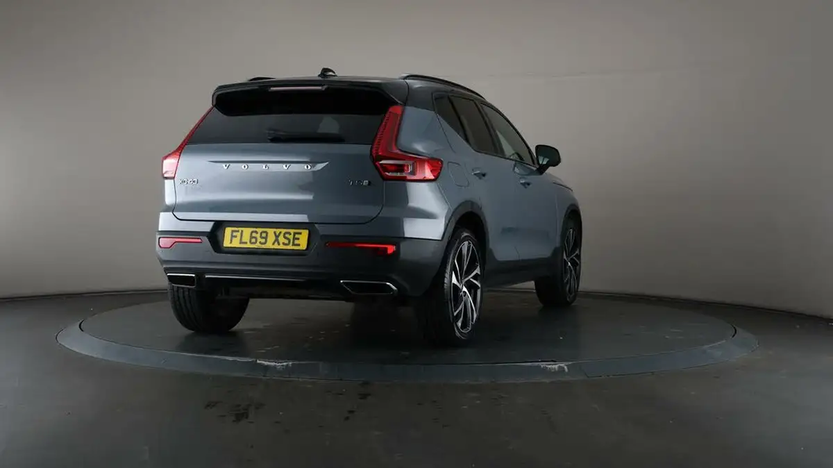 2019-volvo-xc40-20-t5-r-design-big-68