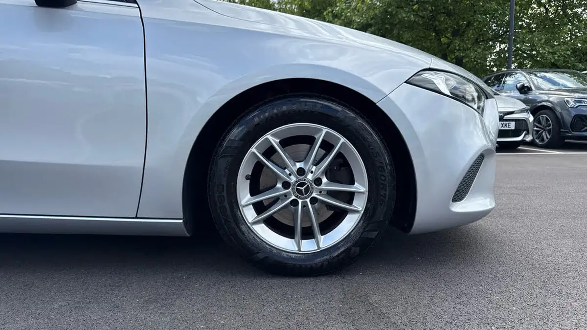2018-mercedes-benz-a-class-15d-a180d-se-116ps-ss-7g-dct-big-19