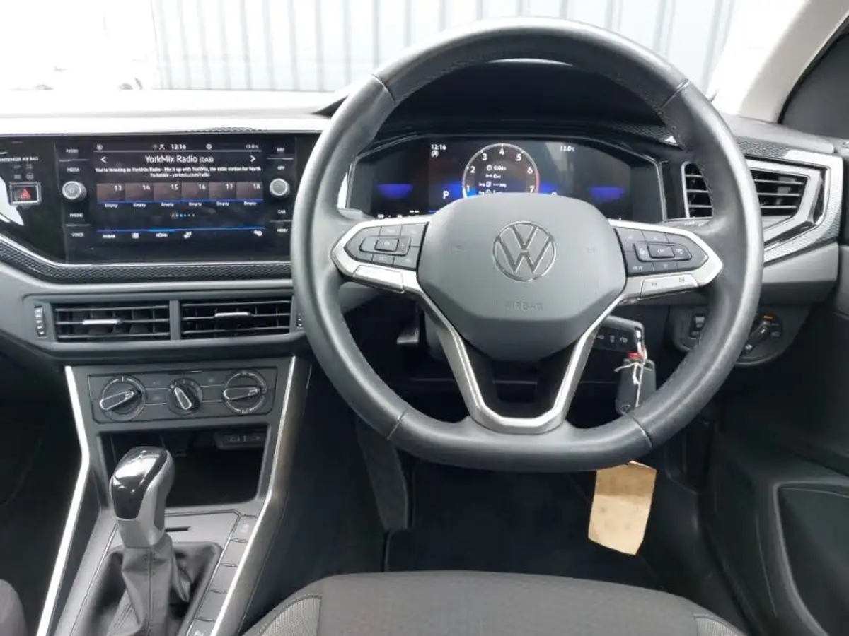 2023-volkswagen-polo-10-tsi-life-dsg-big-6