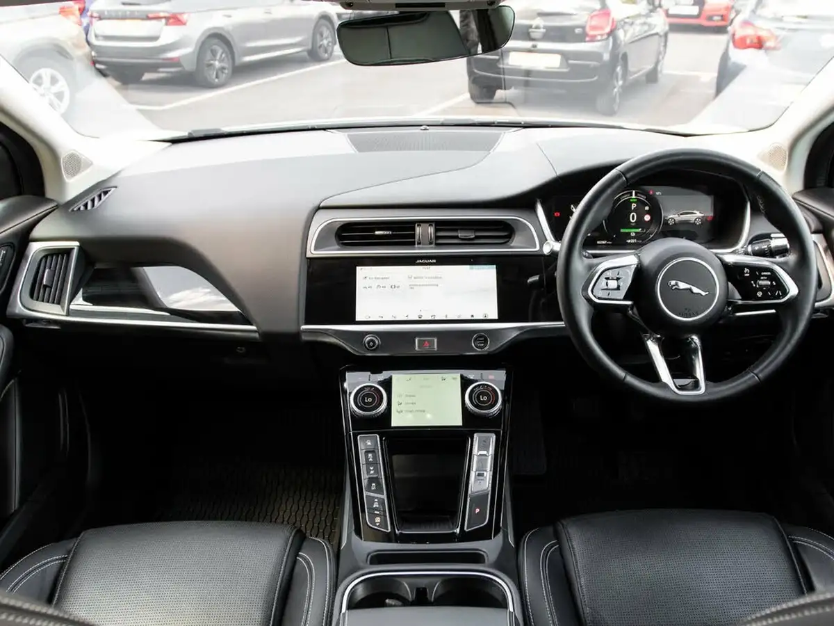 2019-jaguar-i-pace-ev400-se-big-2