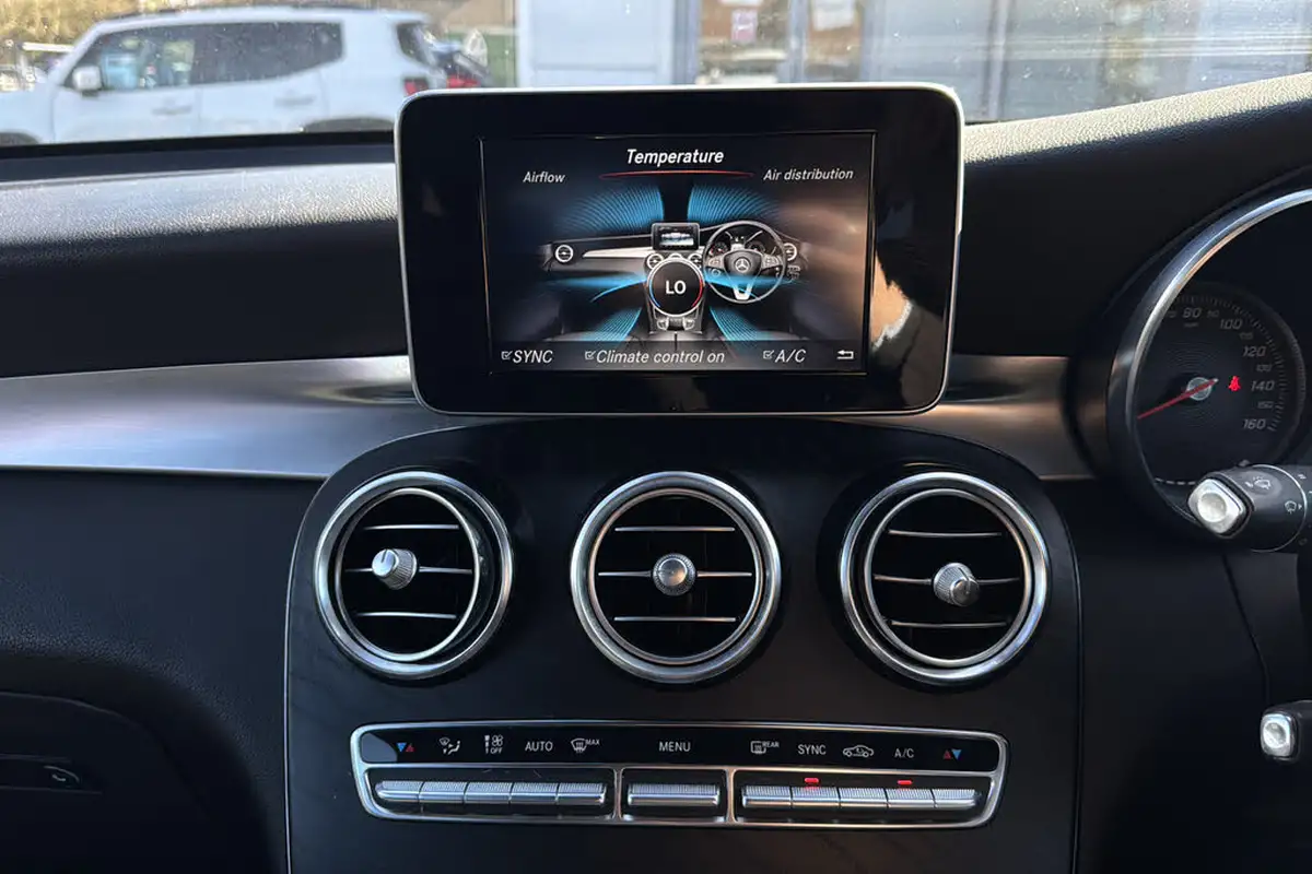 2019-mercedes-benz-glc-class-20-glc250-amg-night-edition-ss-big-14