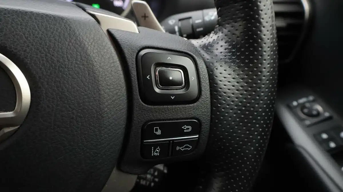 2020-lexus-nx-300h-25-f-sport-premium-pack-big-24