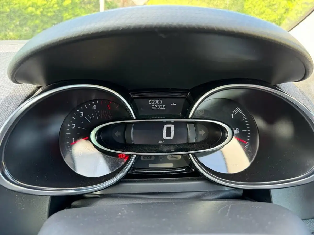 2019-renault-clio-15dci-iconic-90ps-ss-big-24