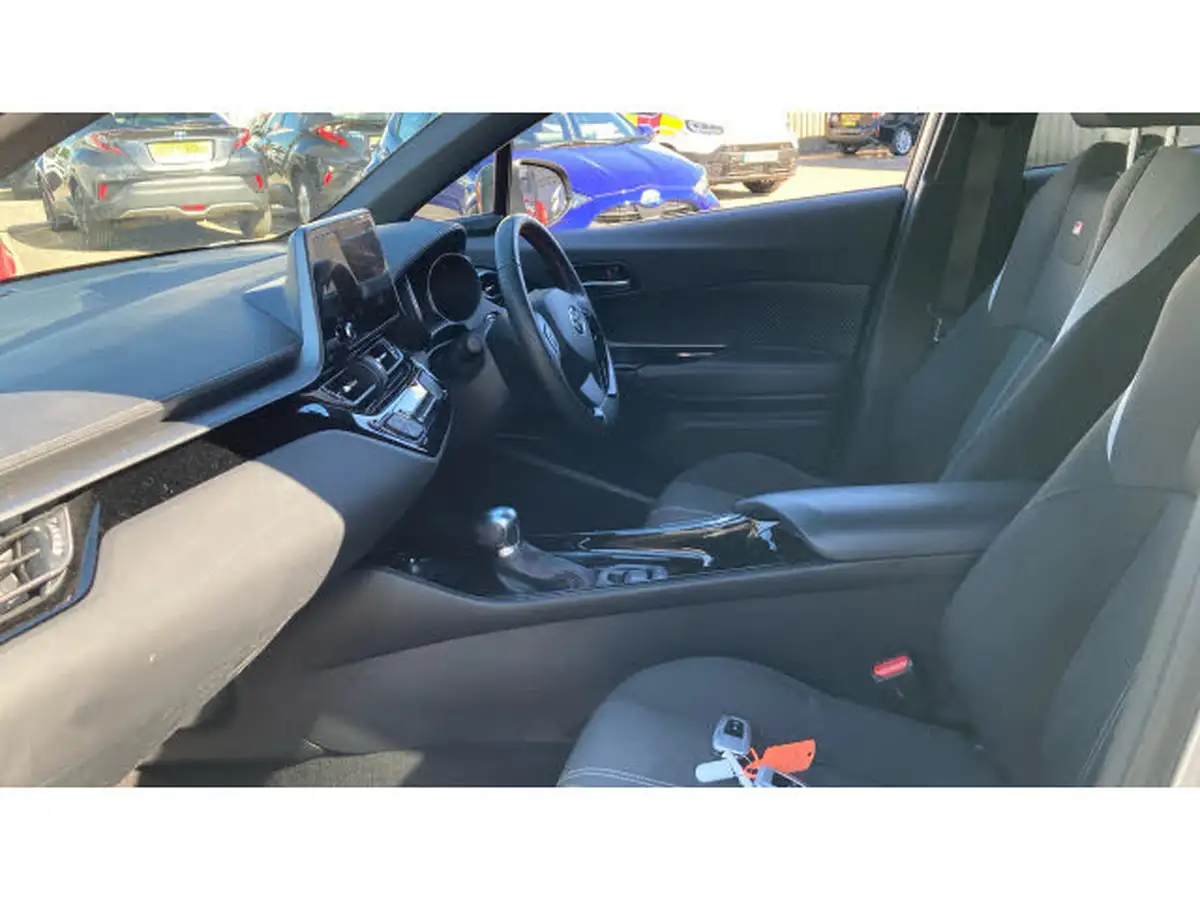 2023-toyota-c-hr-18-vvt-i-gr-sport-big-9