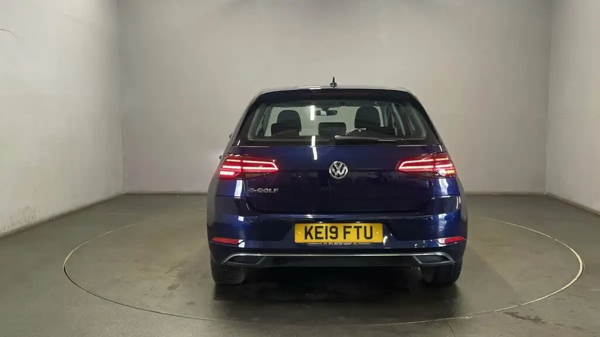2019-volkswagen-golf-e-e-golf-big-14