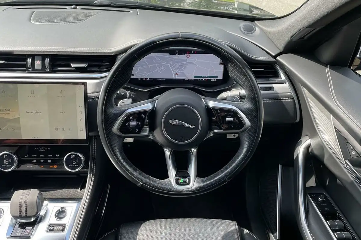 2021-jaguar-f-pace-20-d200-r-dynamic-s-mhev-big-11