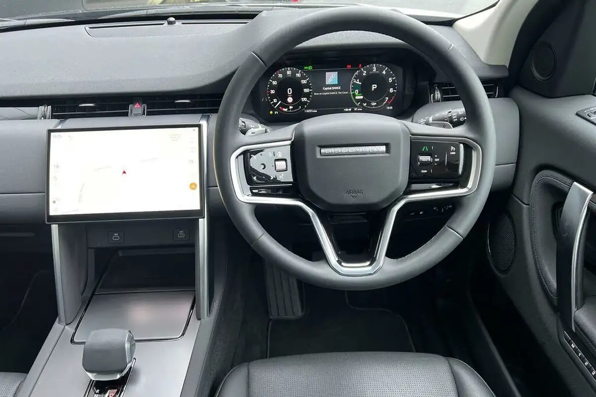 2024-land-rover-discovery-sport-15-p300e-s-big-43