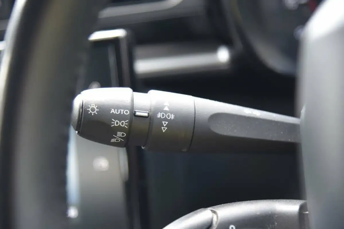 2021-citroen-c3-12-puretech-flair-83ps-big-29