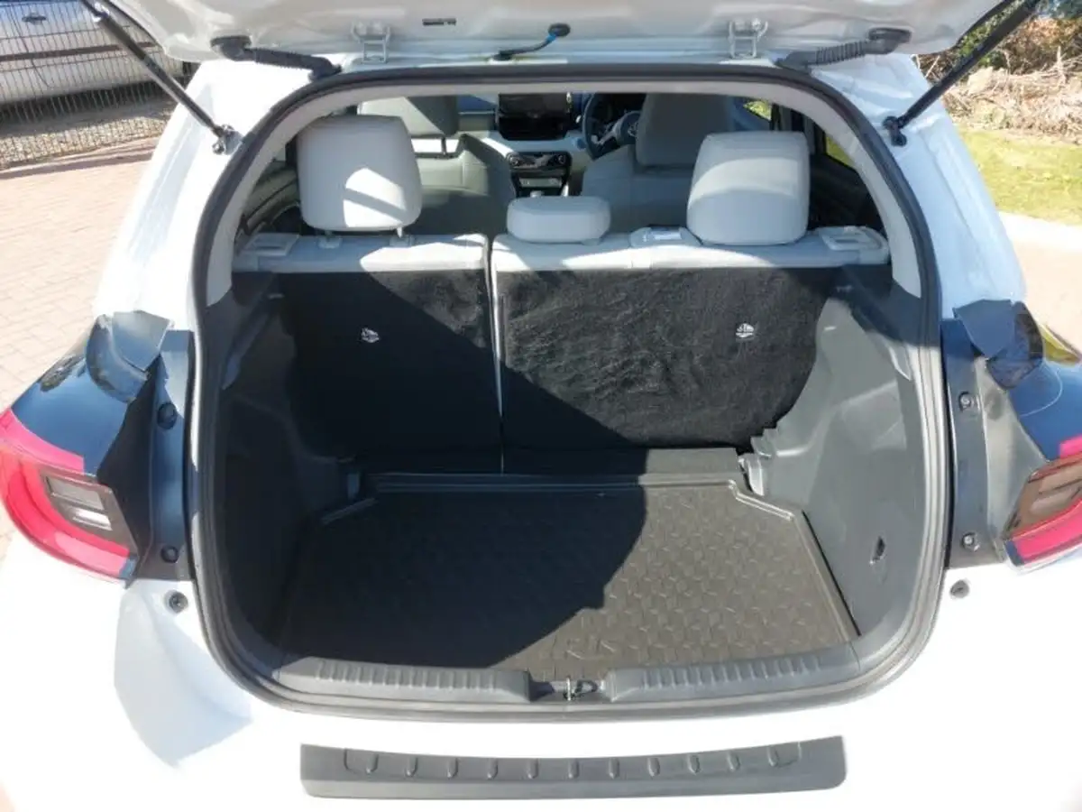 2023-toyota-yaris-15-vvt-i-excel-big-7