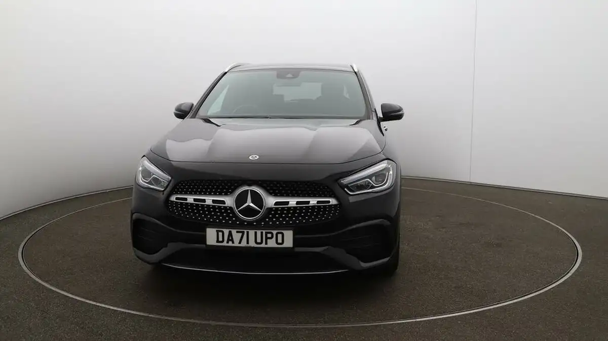 2022-mercedes-benz-gla-class-13-gla-180-amg-line-premium-big-30