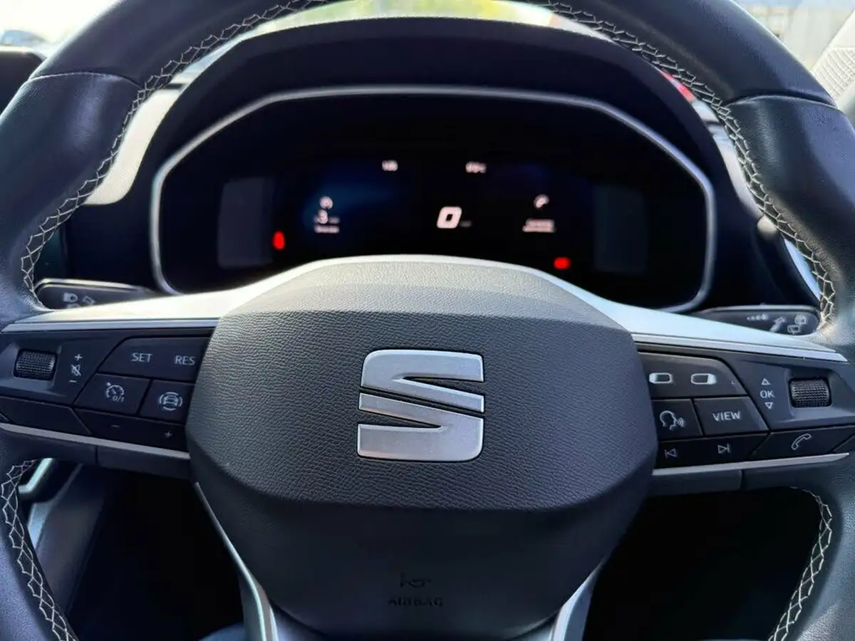 2022-seat-leon-10-tsi-evo-se-dynamic-hatchback-big-12
