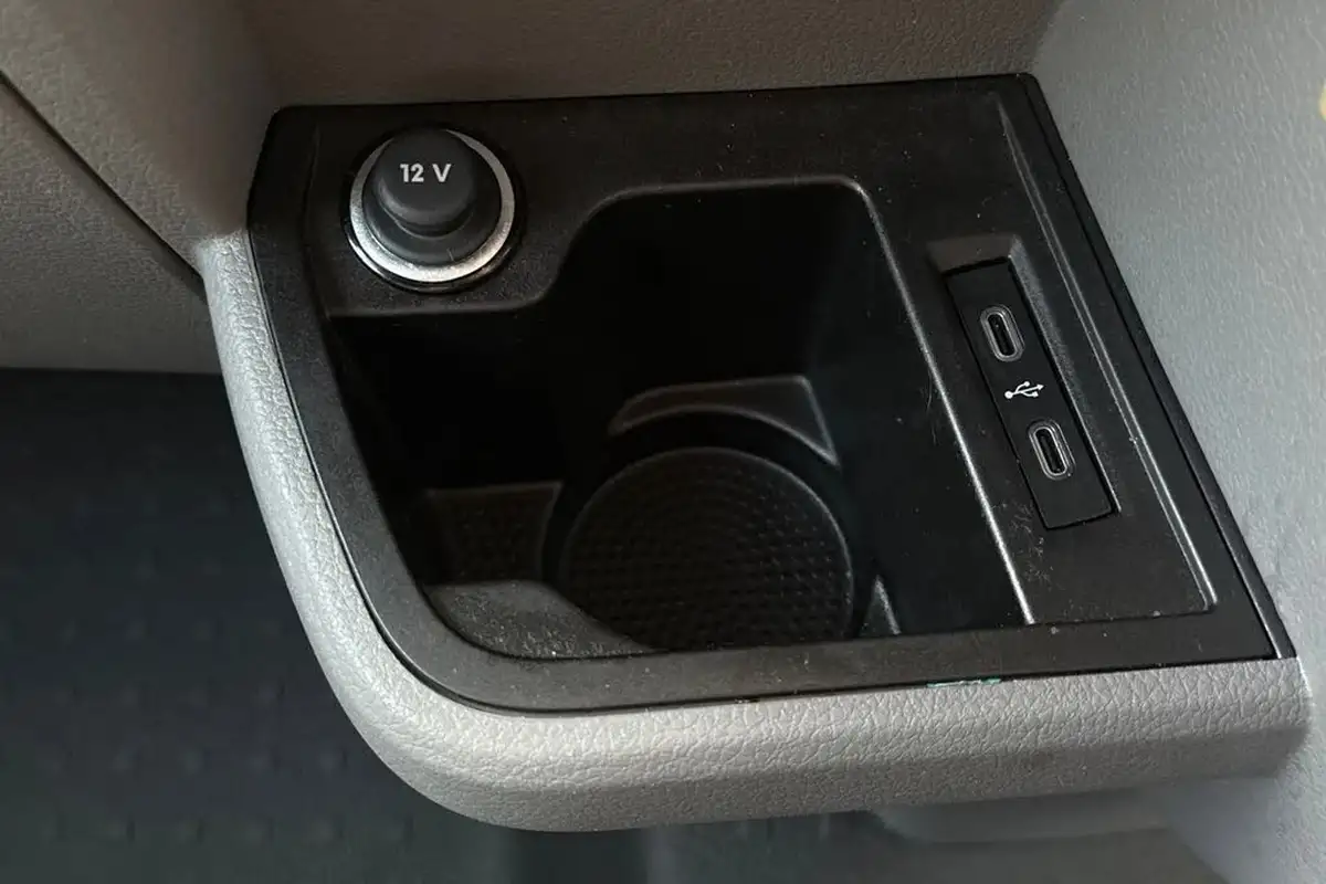 2024-volkswagen-transporter-big-38
